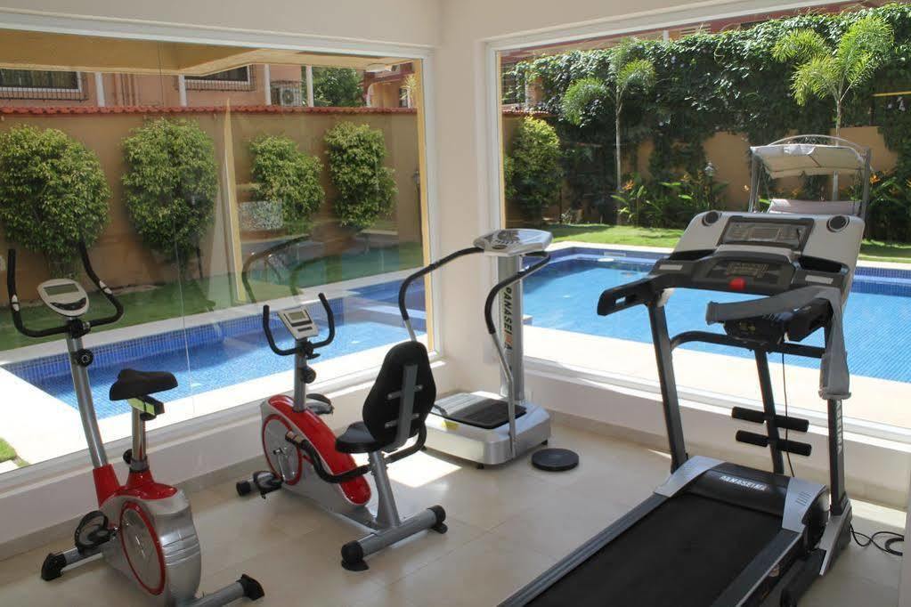 קלנגוטה Veera Strand Park Serviced Apartments מראה חיצוני תמונה